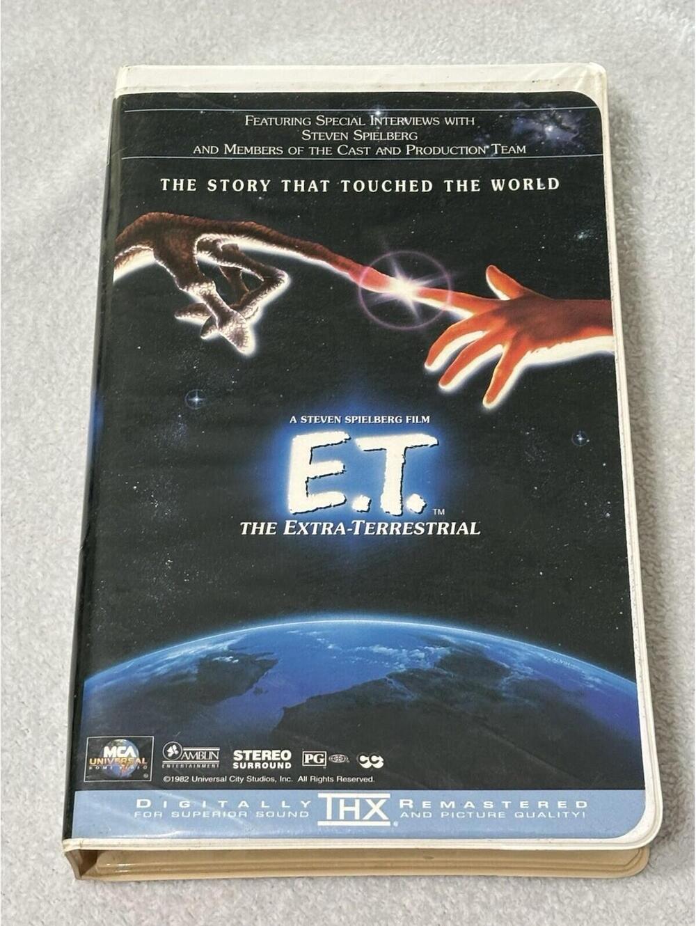 ET Clamshell VHS Tape || pre-owned